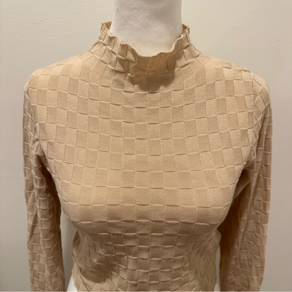 Astr Textured Crop Top - Picture 2 of 6